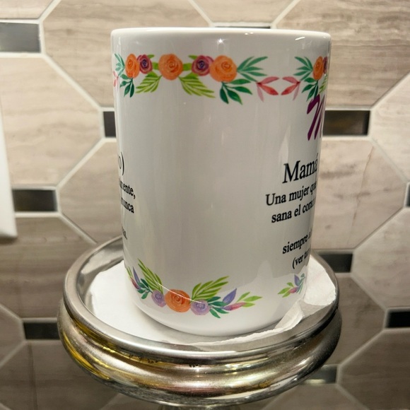 Coffee Glossy Ceramic cup 15 oz with a beautiful message in Spanish for a mother - Picture 3 of 6